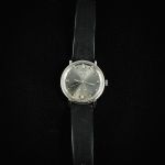 587401 Wrist-watch